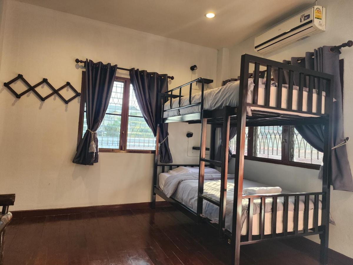 Blue Moon House - A Budget Hostel For Easy Travellers Chiang Mai Exterior photo
