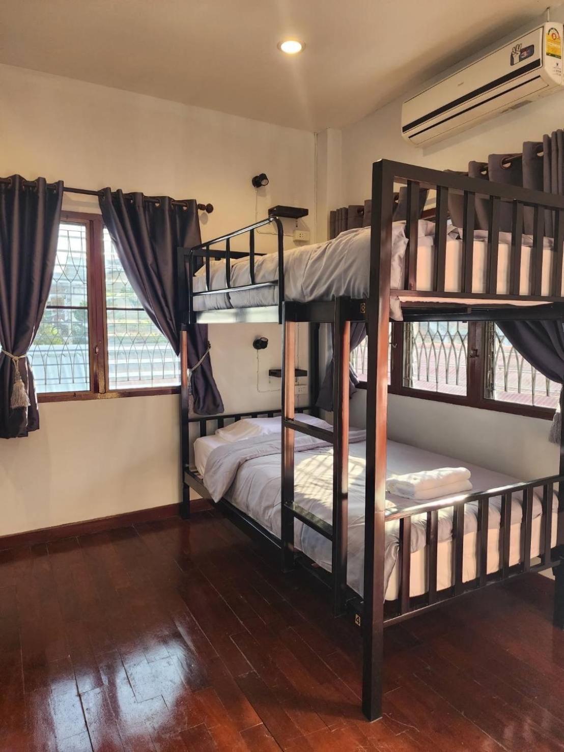 Blue Moon House - A Budget Hostel For Easy Travellers Chiang Mai Exterior photo